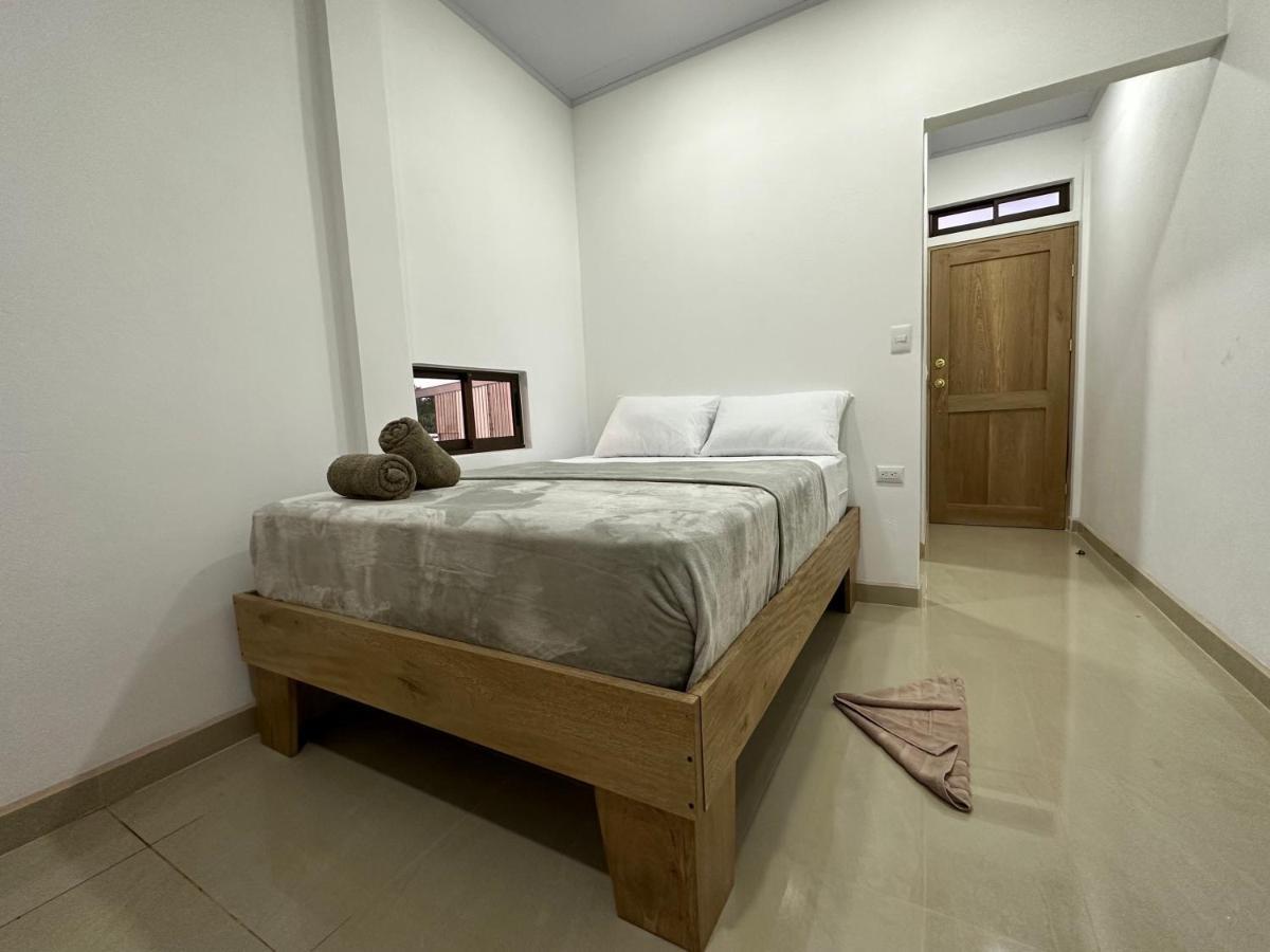 Tuanis Guest House Tortuguero Exterior photo
